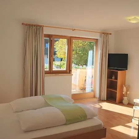 Berggasthof Baernstatt Pensjonat