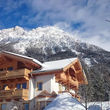 Konukevi Berggasthof Baernstatt Scheffau am Wilden Kaiser