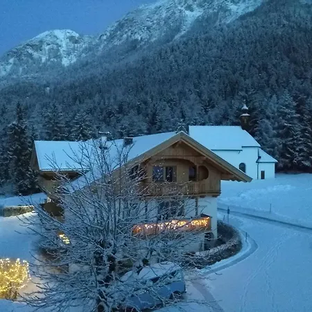 Konukevi Berggasthof Baernstatt