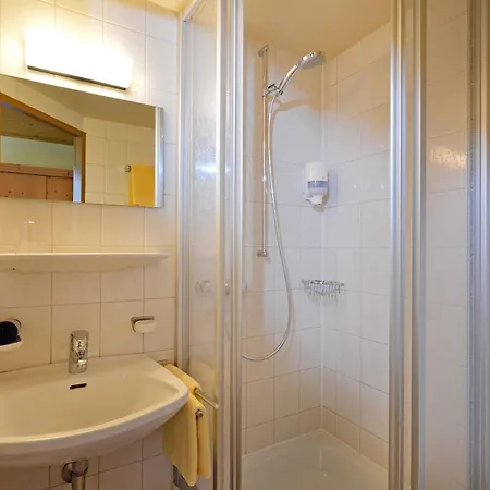 Πανσιόν Berggasthof Baernstatt 3*